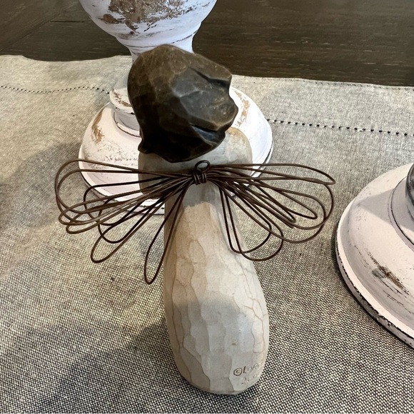 Willow Tree Angel of Heart Figurine - Picture 4 of 5